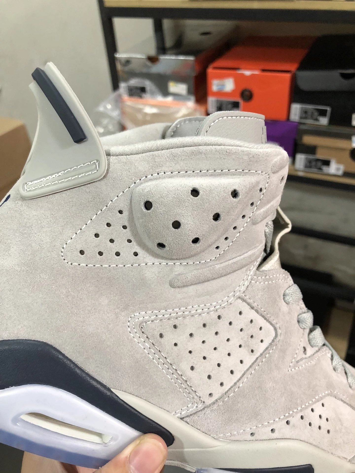 Air Jordan 6 Georgetown Suede photo 5