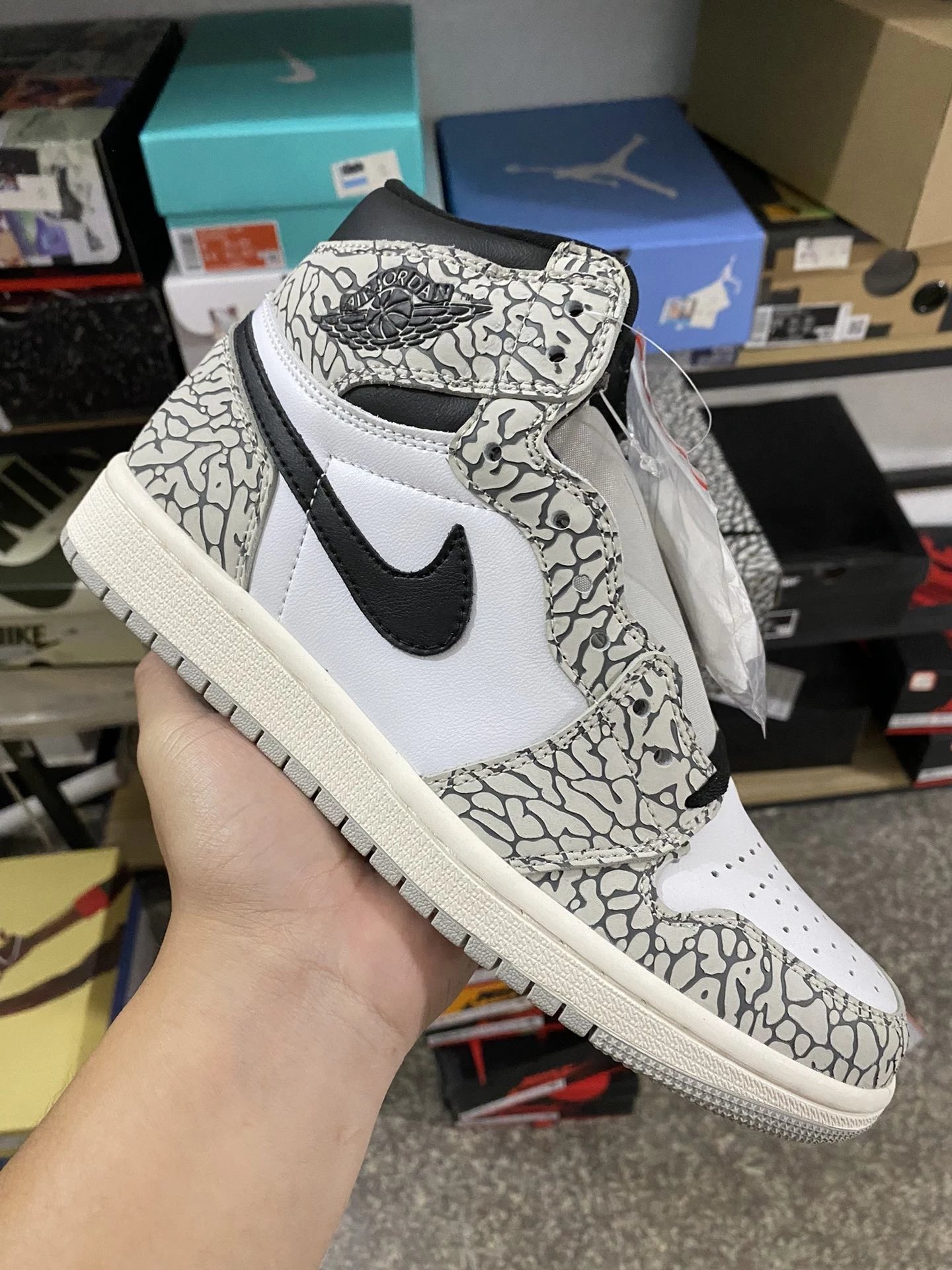 Air Jordan 1 High Elephant Cracked