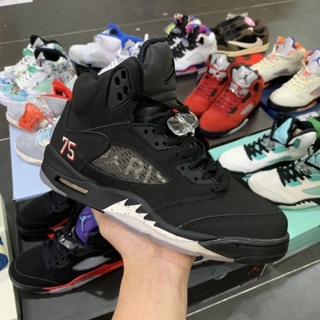 Air Jordan 5 Low Paris