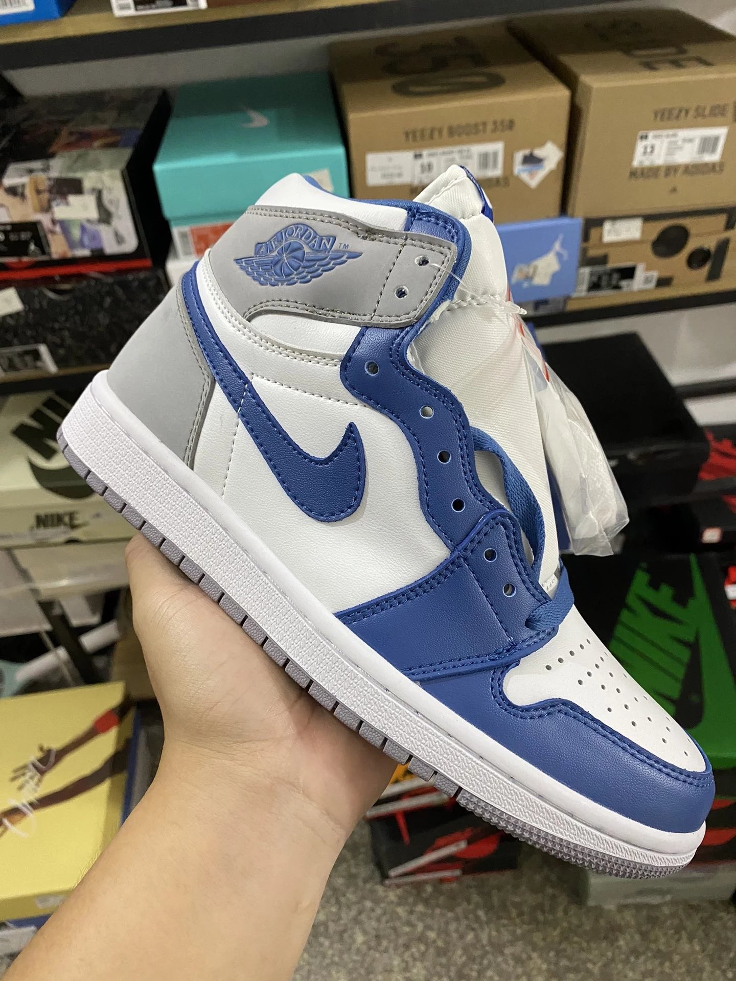 Air Jordan 1 High White Blue Gray