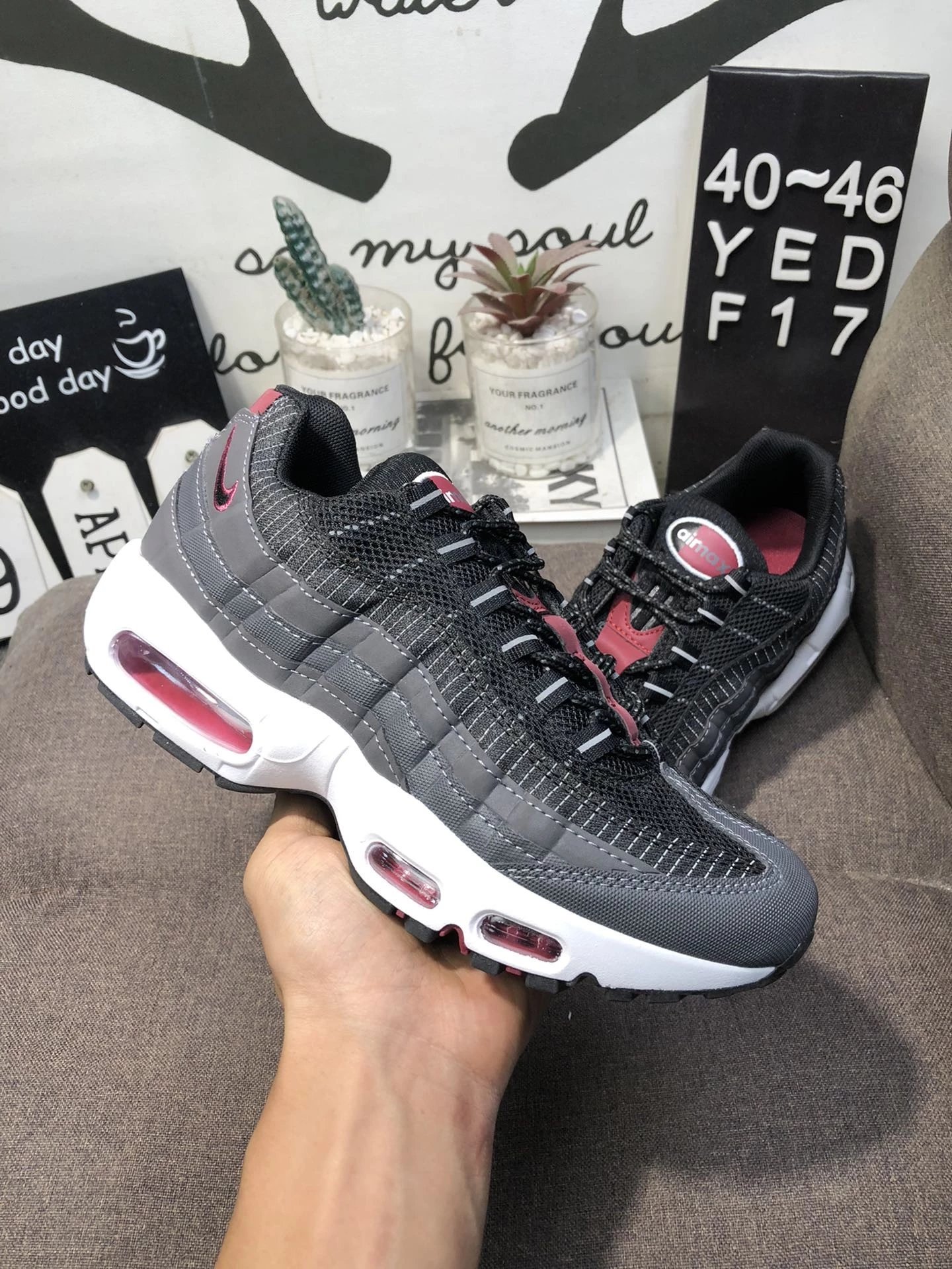 Nike Air Max 95 Grey Red