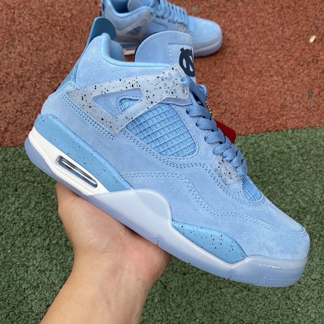 Air Jordan 4 University Blue