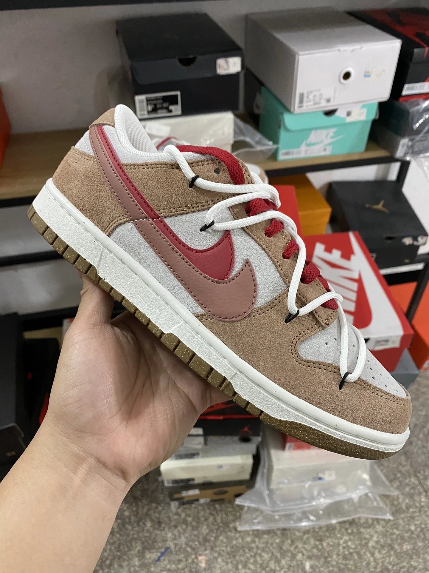 Nike SB Dunk Low 'Gray Brown Red'