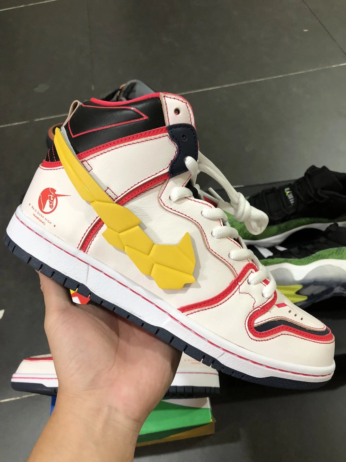 Nike Dunk Gundam White Red