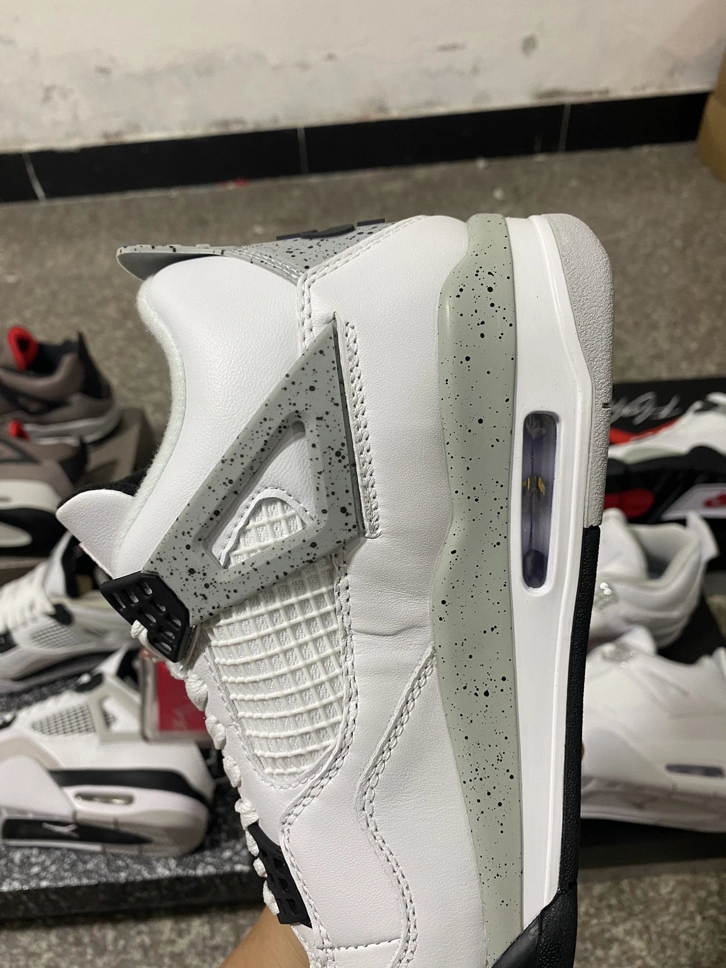 Air Jordan 4 Retro OG White Cement photo 7