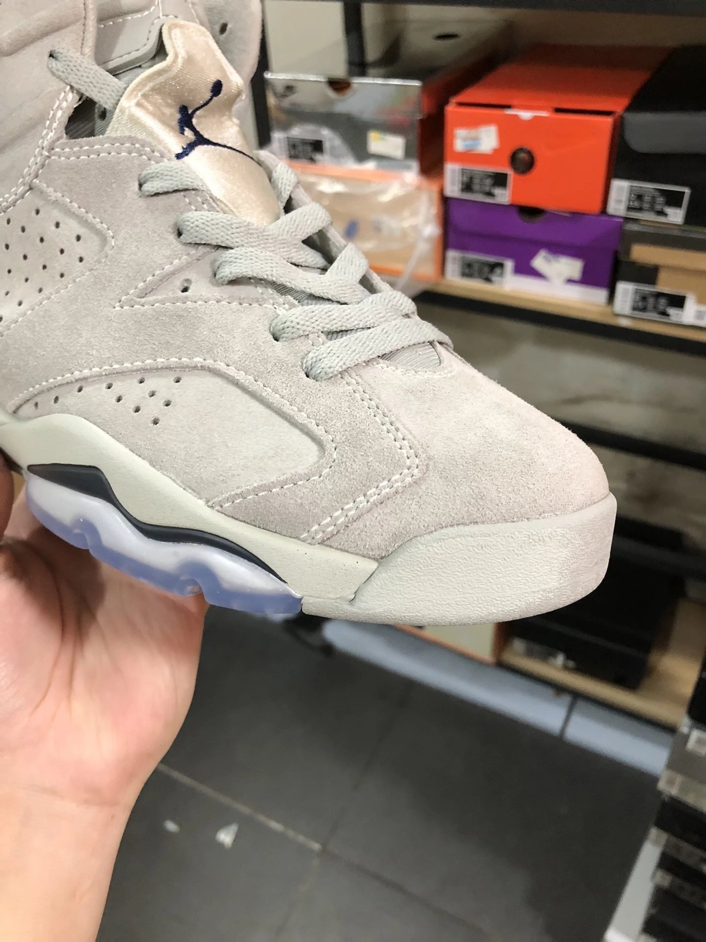 Air Jordan 6 Georgetown Suede photo 4