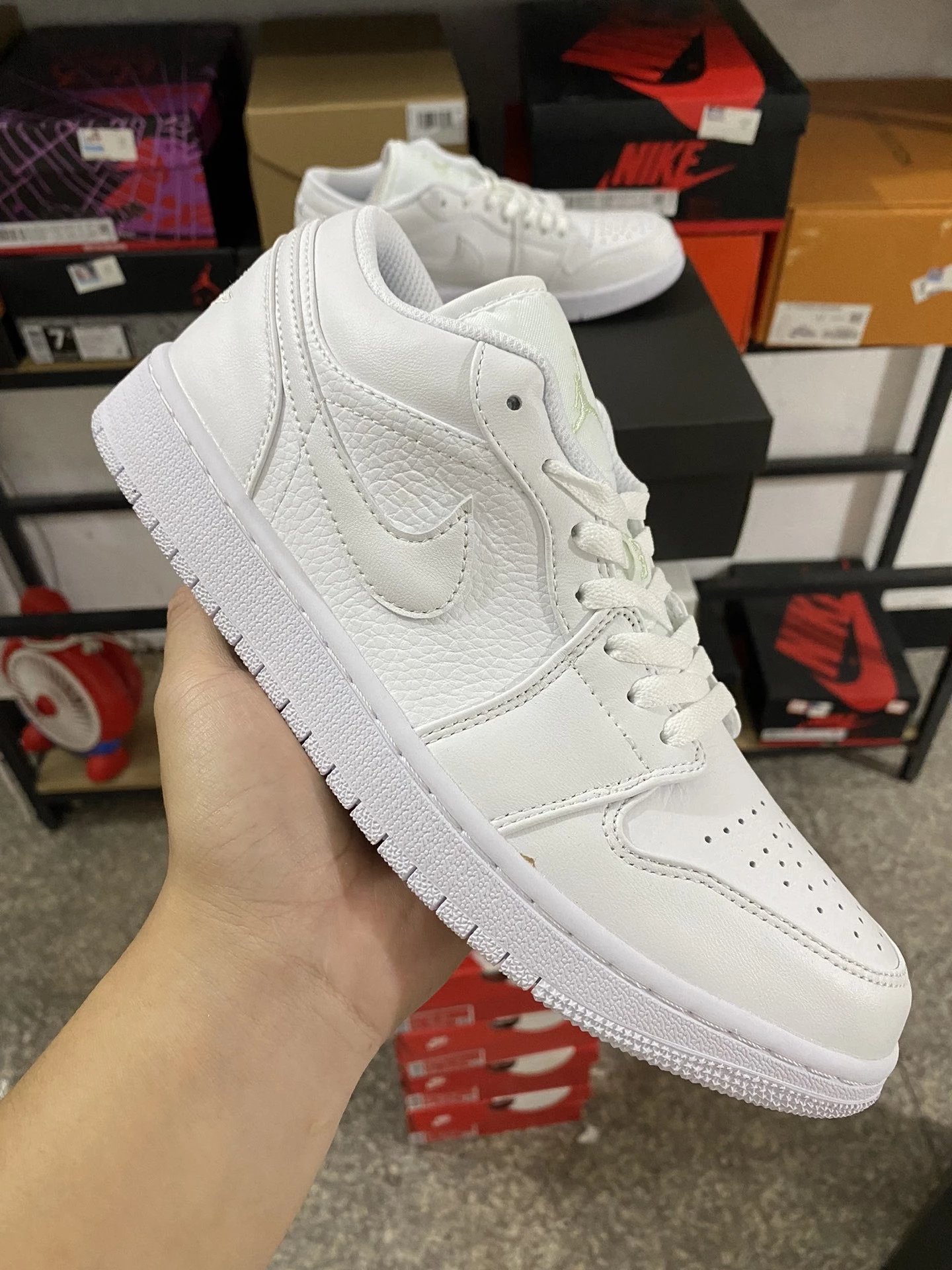 Air Jordan 1 Pure White