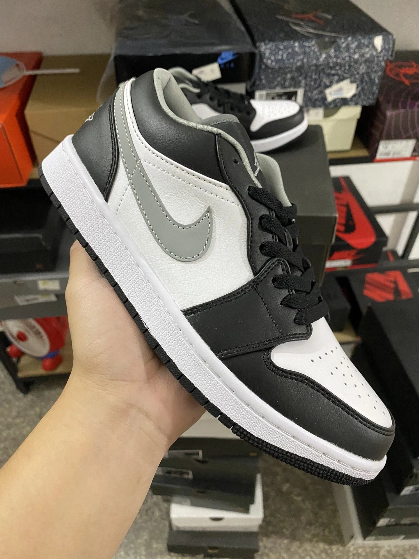 Air Jordan 1 Black White Grey