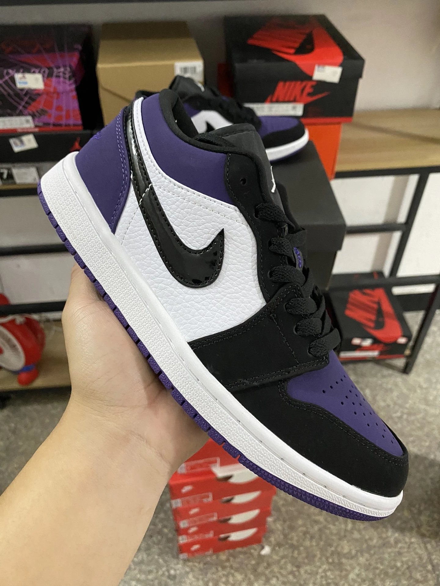 Air Jordan 1 Black Purple