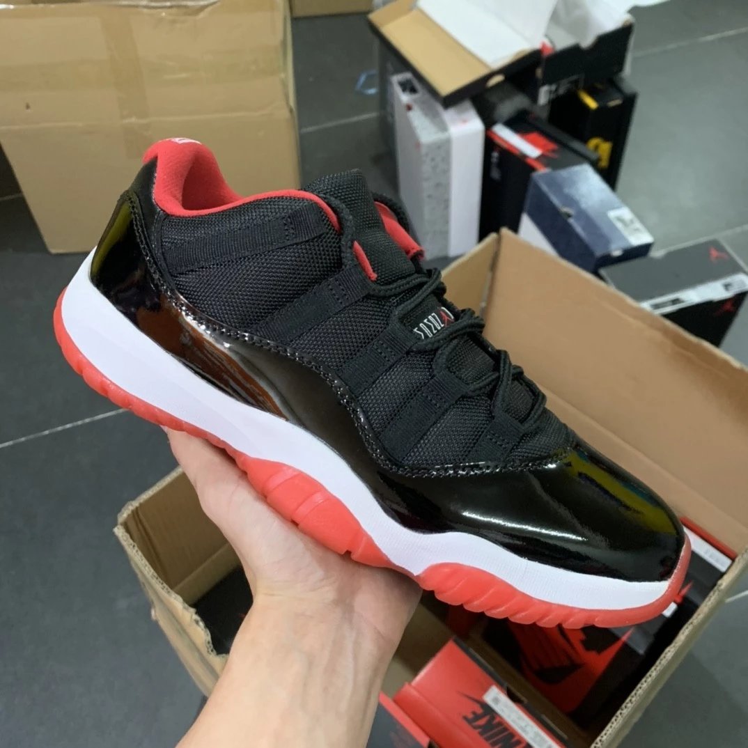 Air Jordan 11 Bred