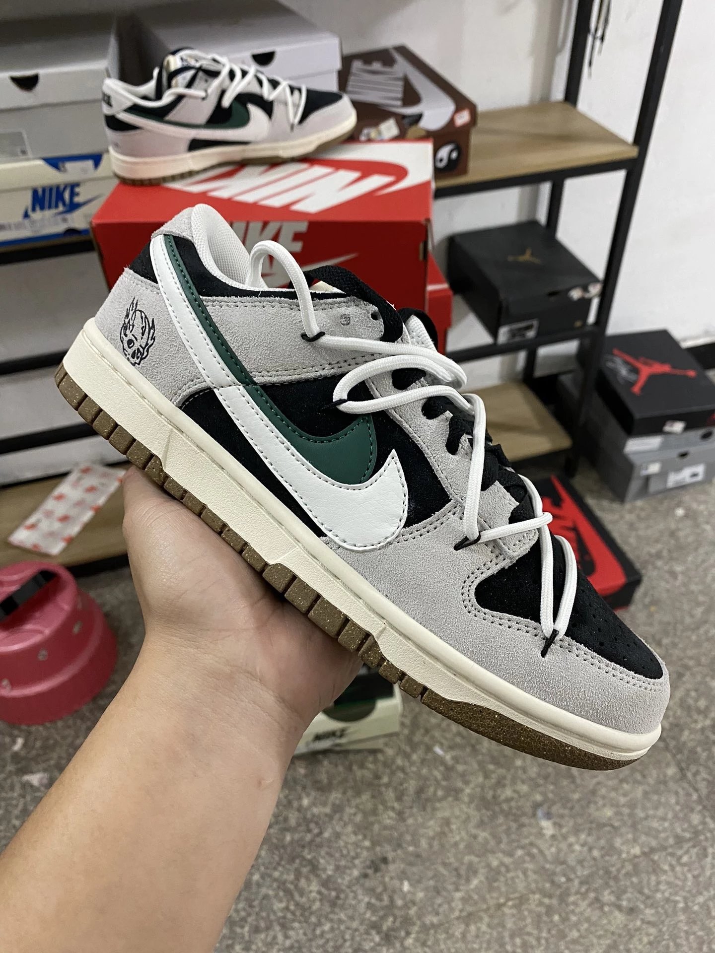 Nike SB Dunk Low 'Gray Black Green'