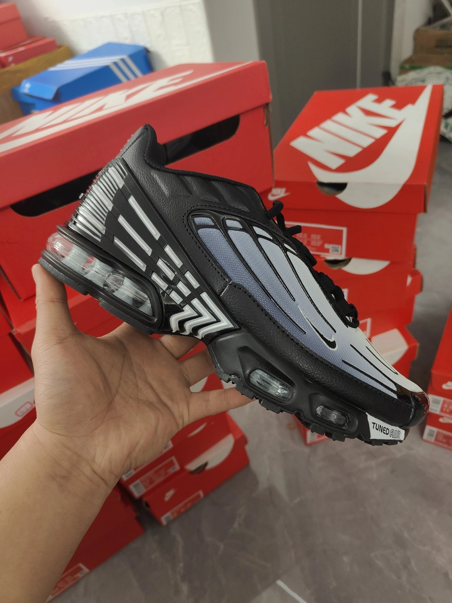 VT Batch - Black/White/Grey