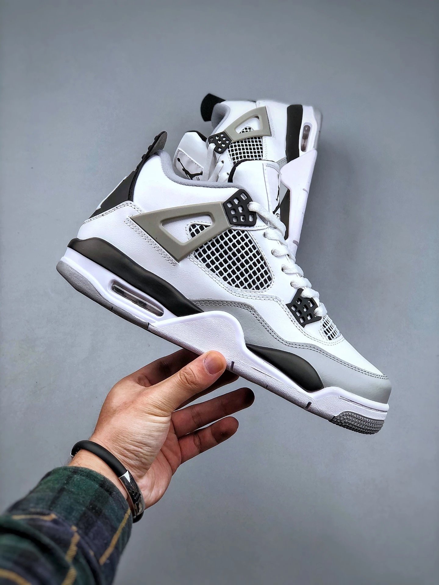 Air Jordan 4 Black White Grey photo 4