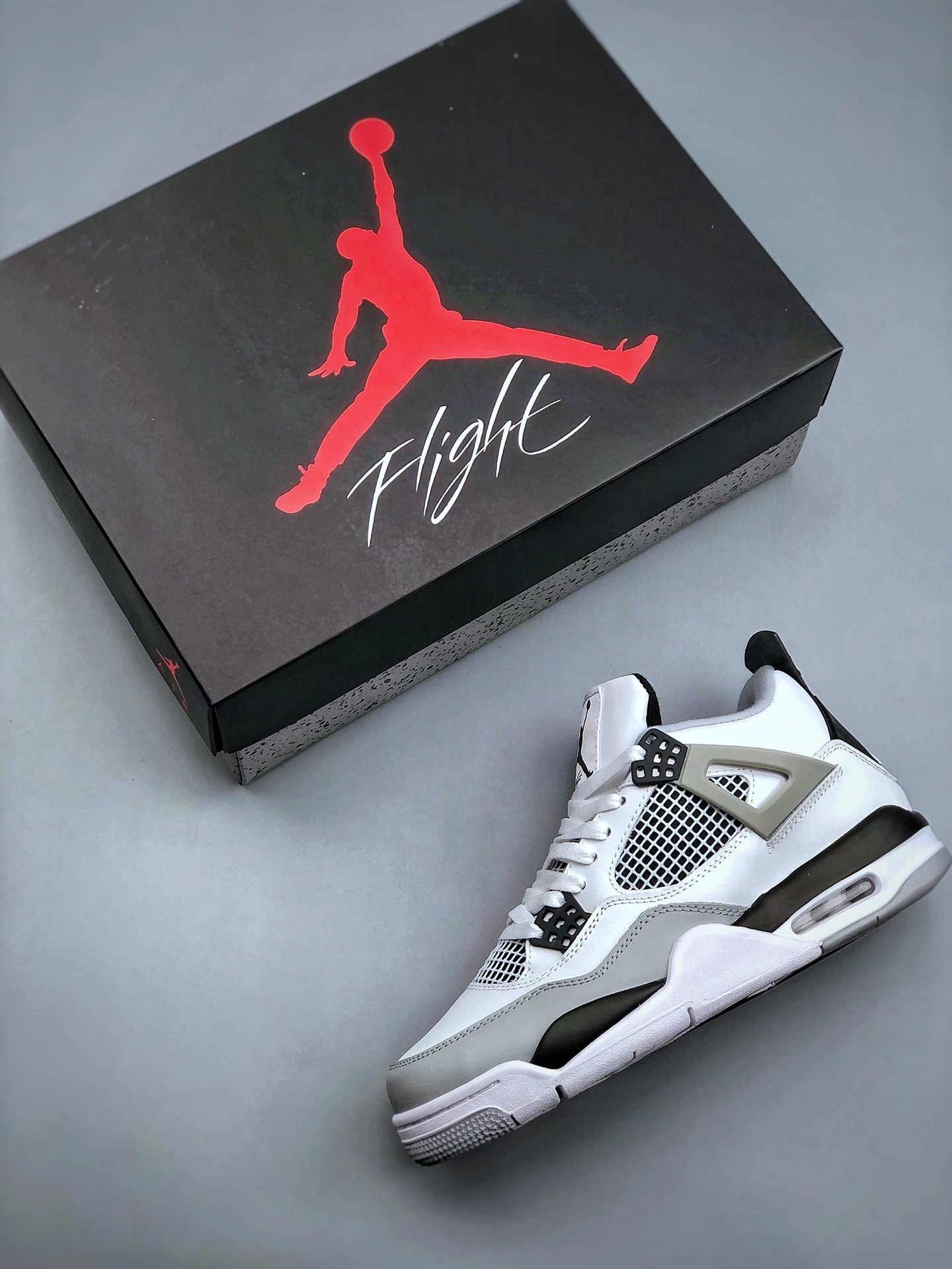 Air Jordan 4 Black White Grey photo 3