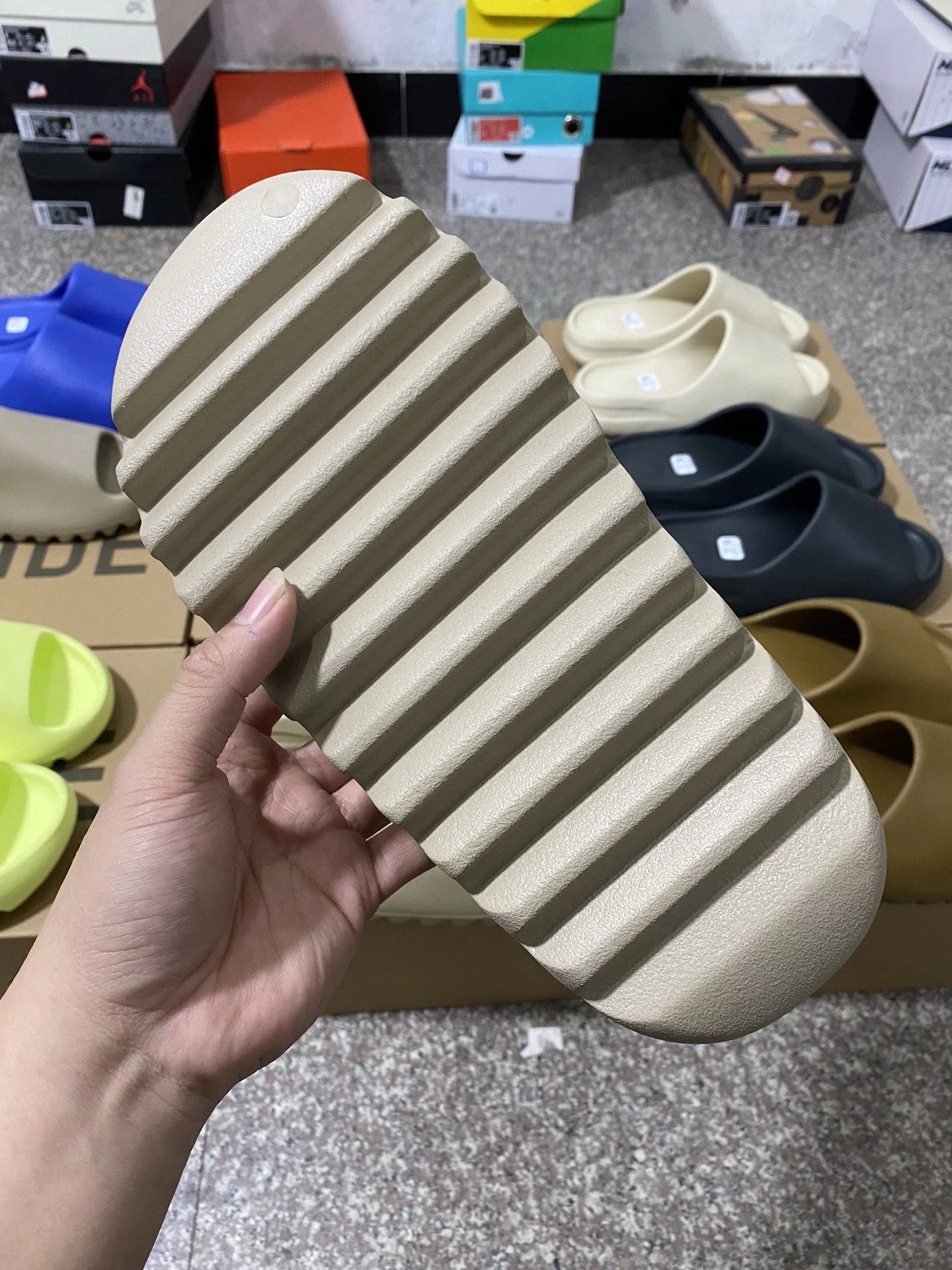 Adidas Yeezy Slide Beige photo 6