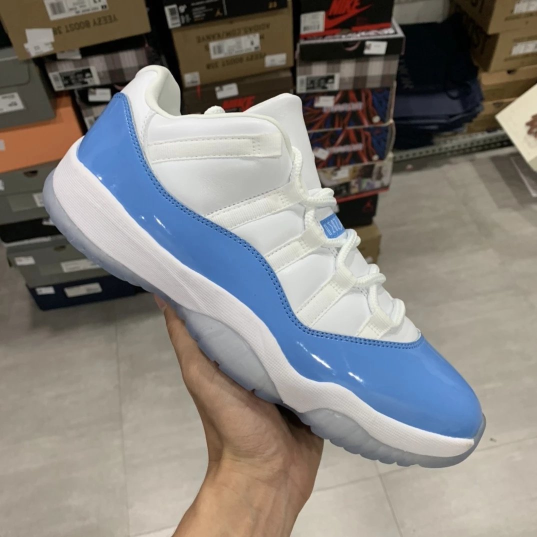 Air Jordan 11 Low 'University Blue'