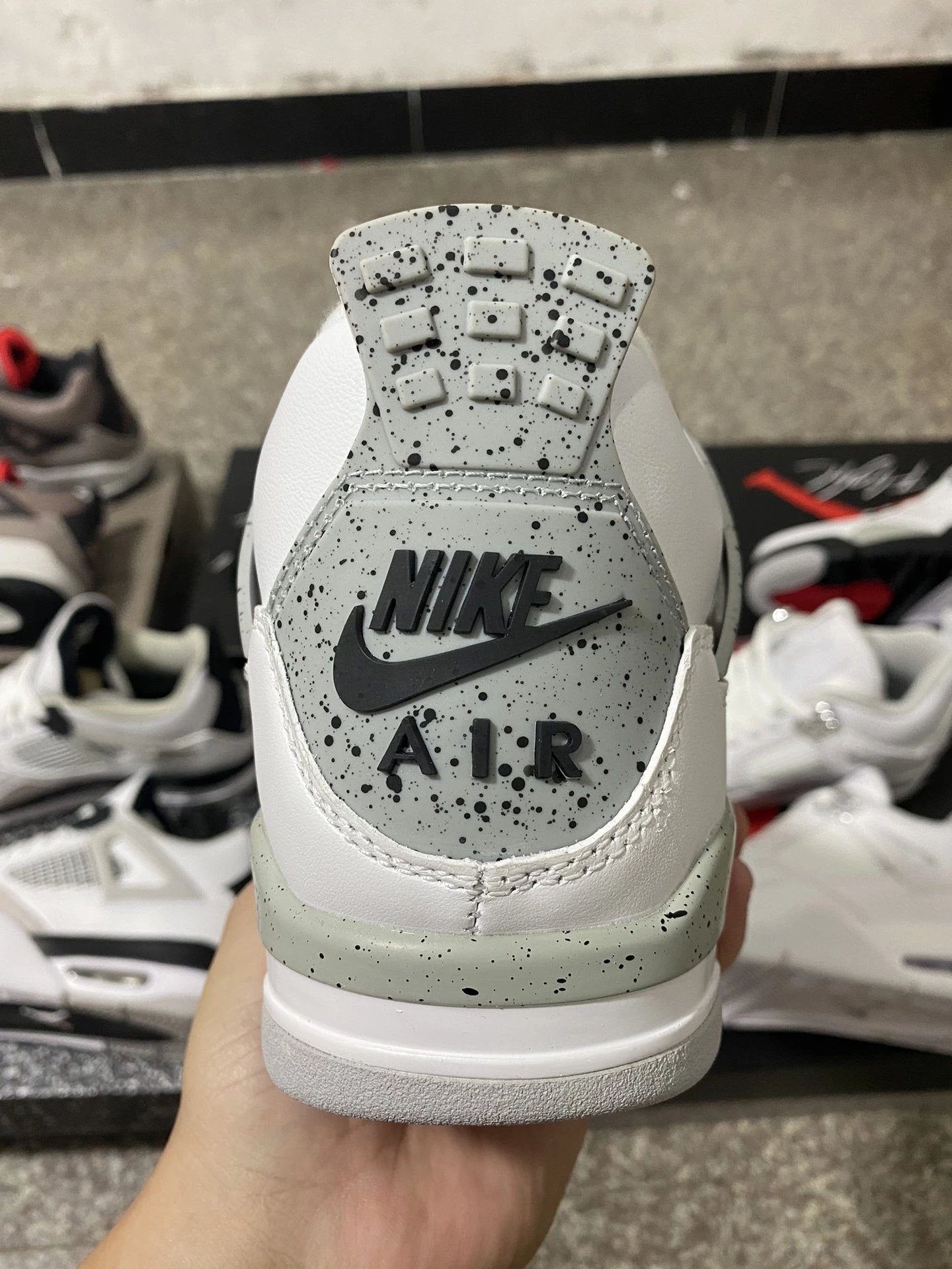 Air Jordan 4 Retro OG White Cement photo 8