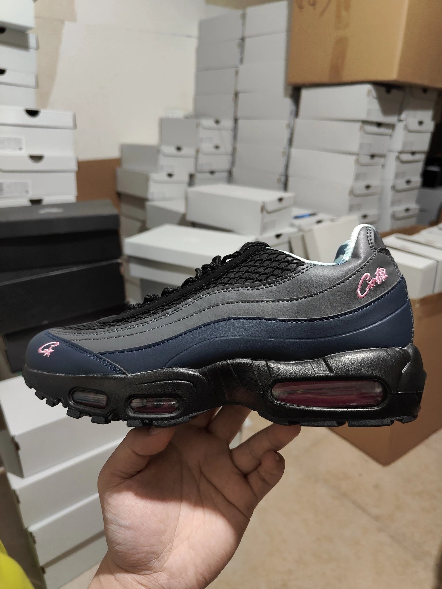 Max95 Black and Pink Powder