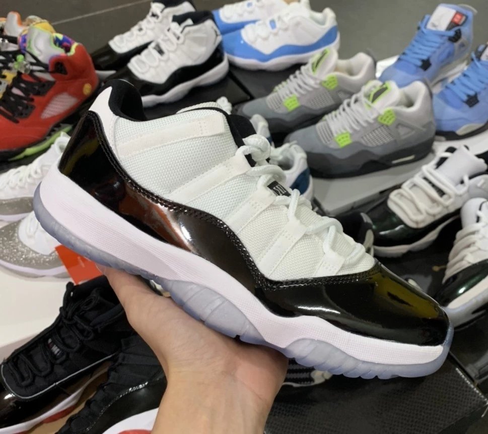 Air Jordan 11 Retro Black White Low