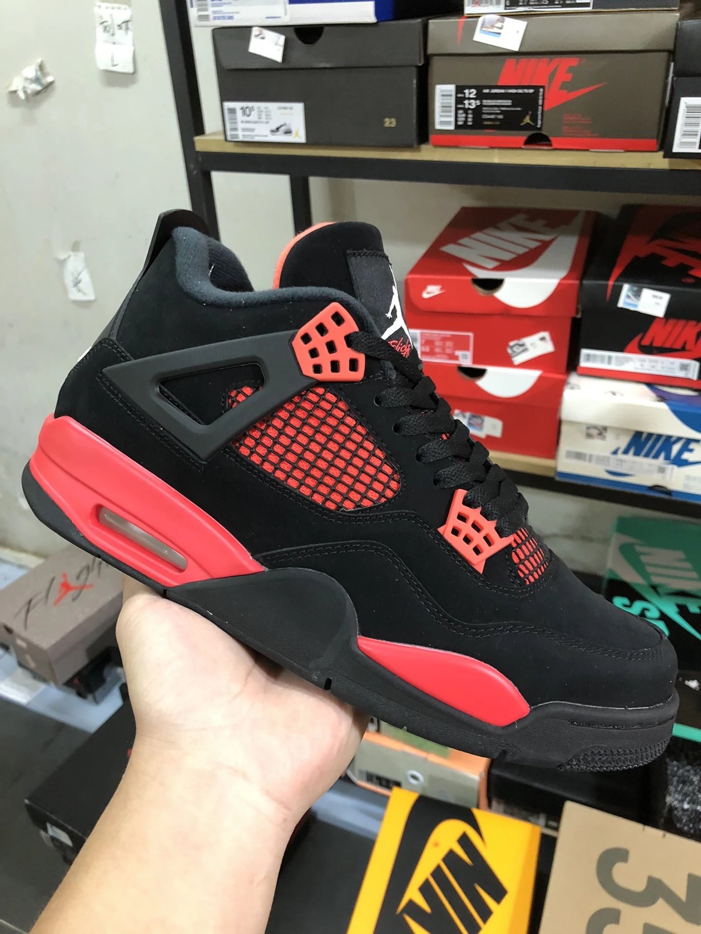 Air Jordan 4 Retro Bred