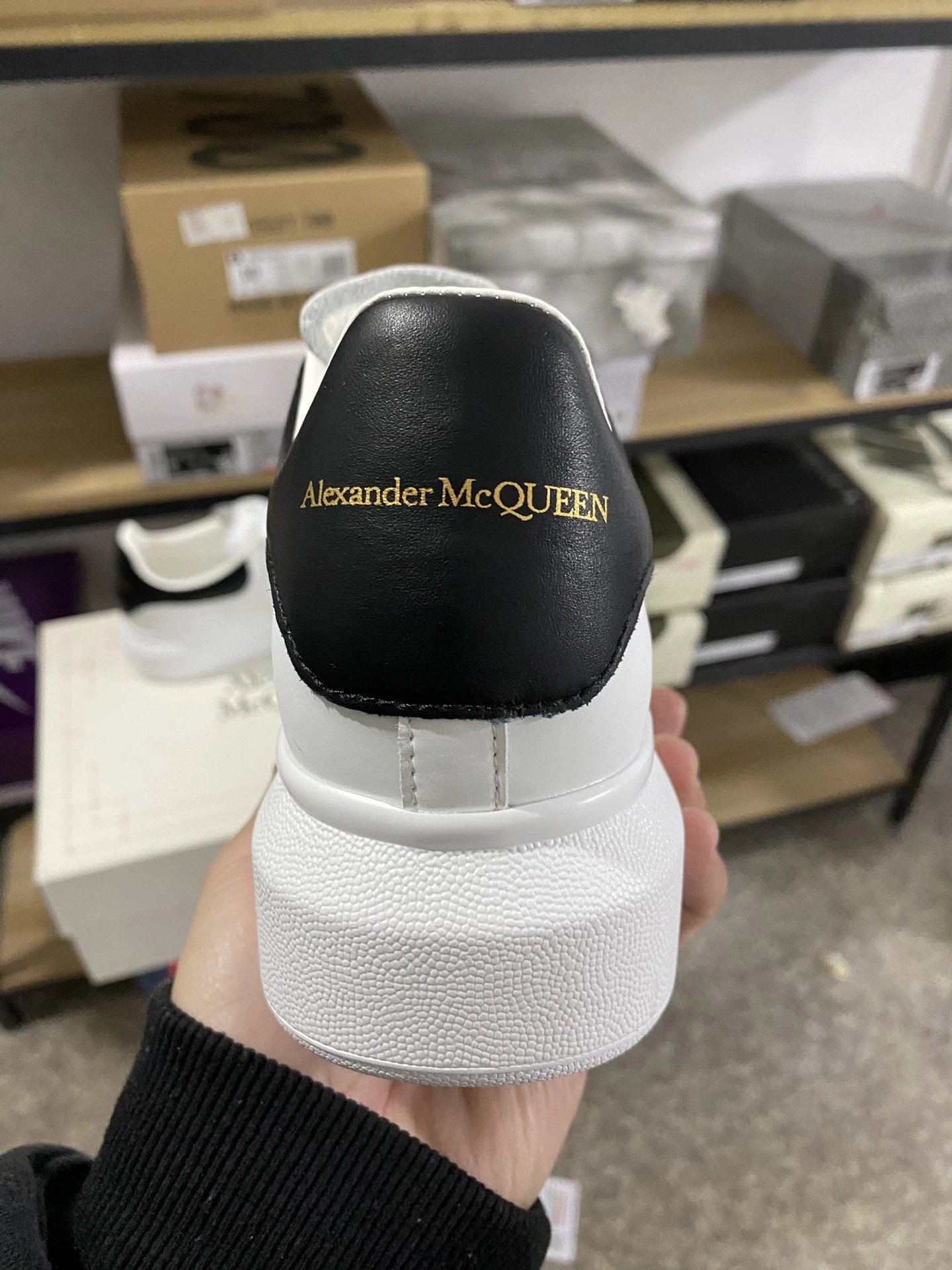 Alexander McQueen White Black Tail photo 7