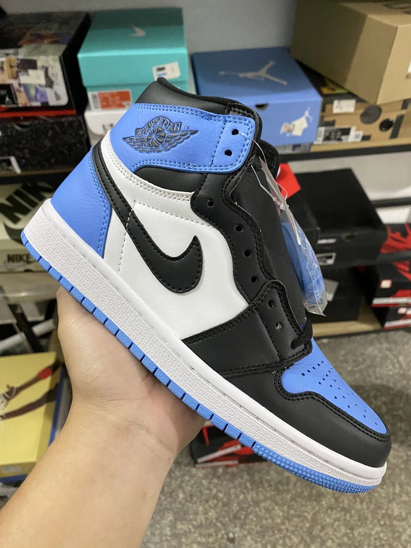 Air Jordan 1 High Black University Blue