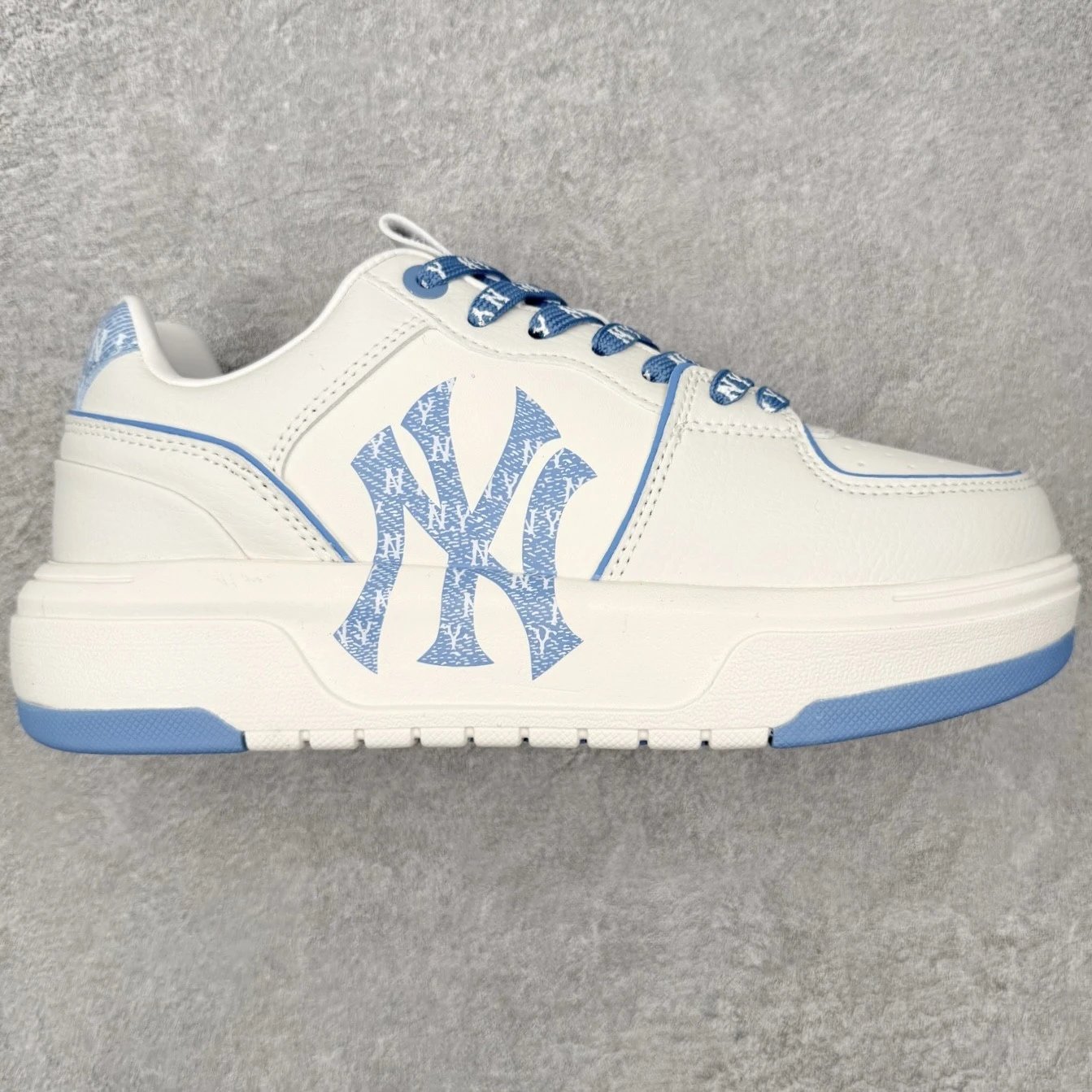 MLB Sneakers Low-Top Platform Baseball-Team Logo — White and blue