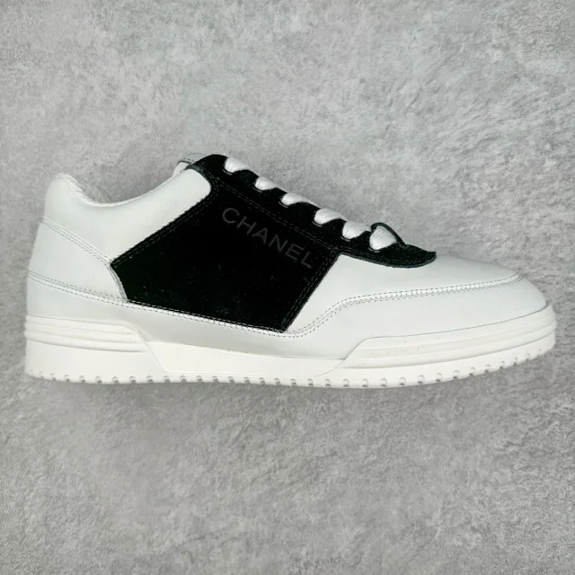 Chanel Sneakers Suede Panel Lace-Up product detail image 19