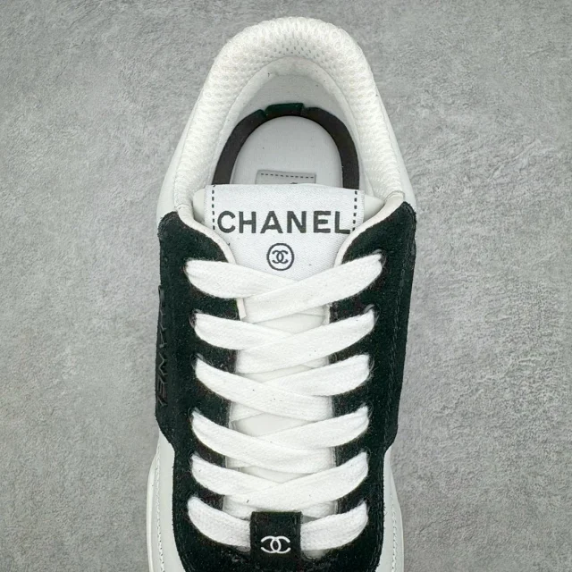 Chanel Sneakers Suede Panel Lace-Up product detail image 23