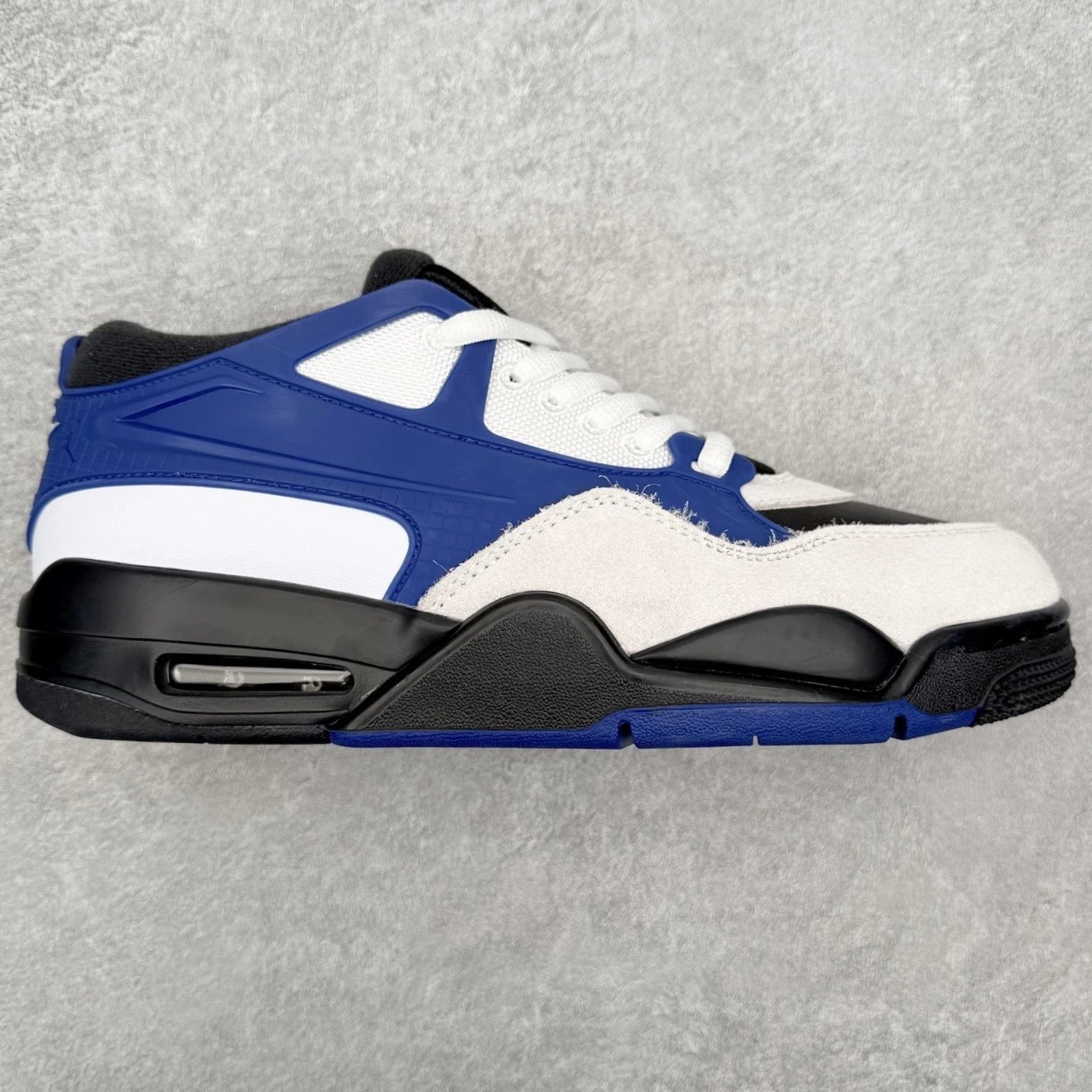 Nike Sneakers Air Jordan 4 RM — White and blue