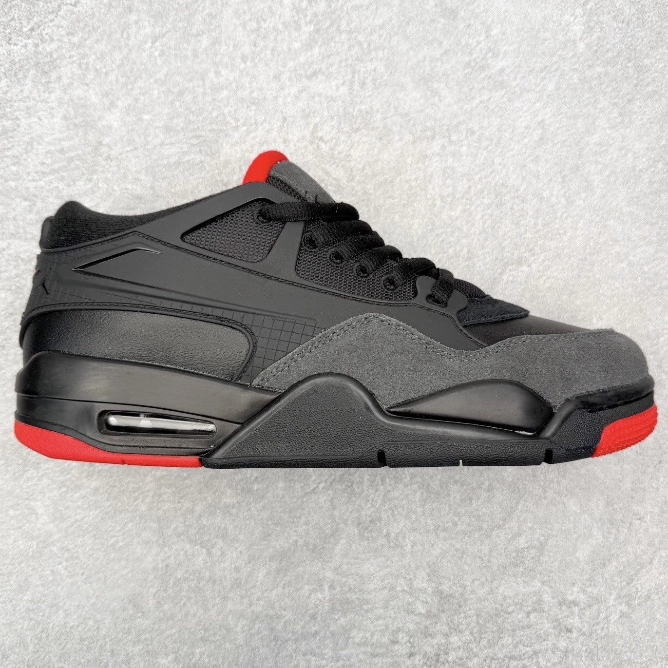 Nike Sneakers Air Jordan 4 RM — Black and red
