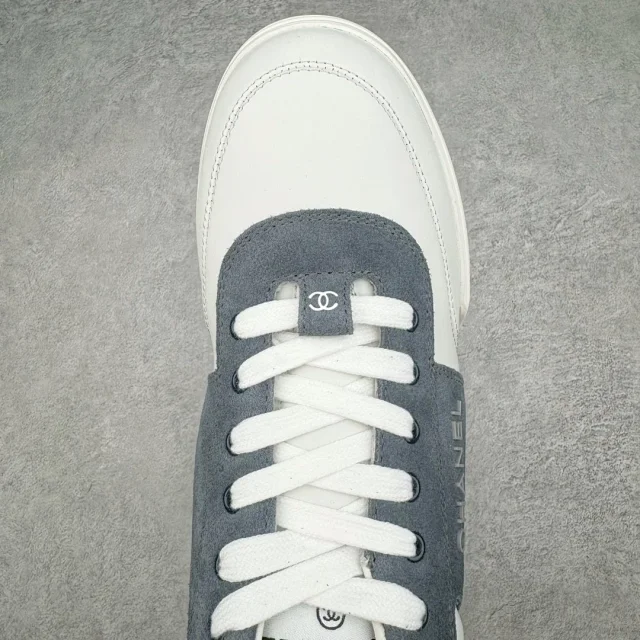 Chanel Sneakers Suede Panel Lace-Up product detail image 40