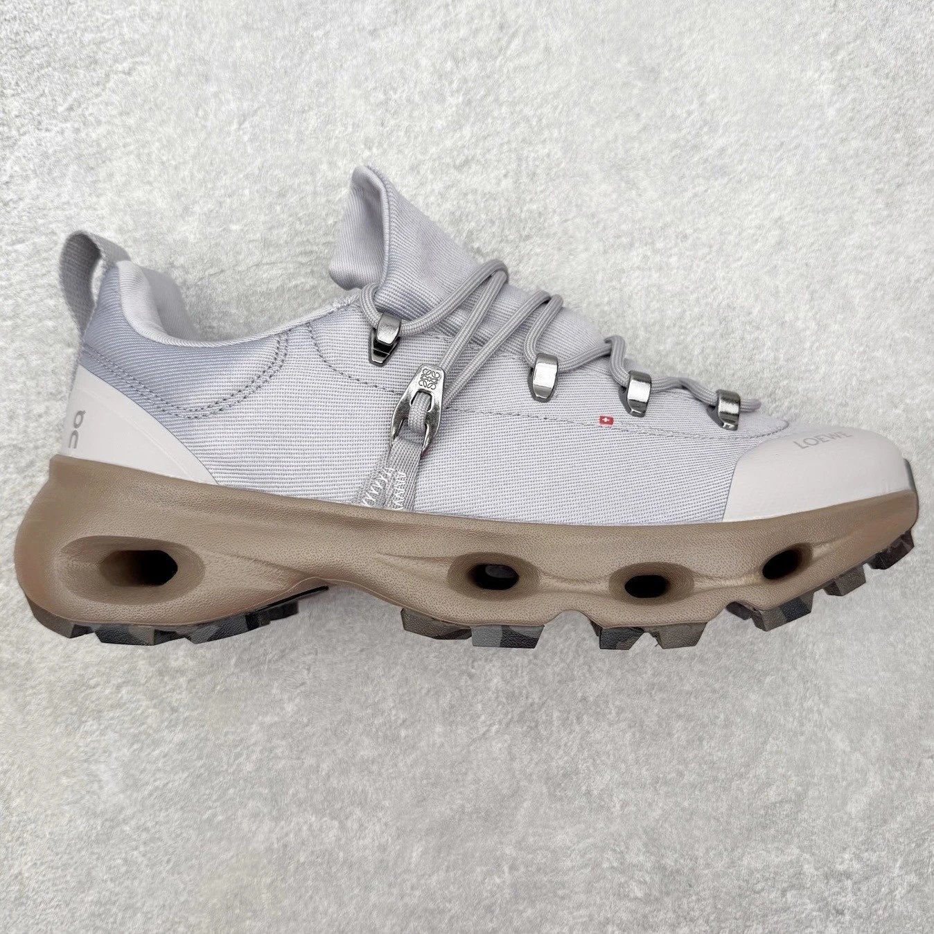 LOEWE Lace-up sneakers with cushioned hollow sole — Gray-blue