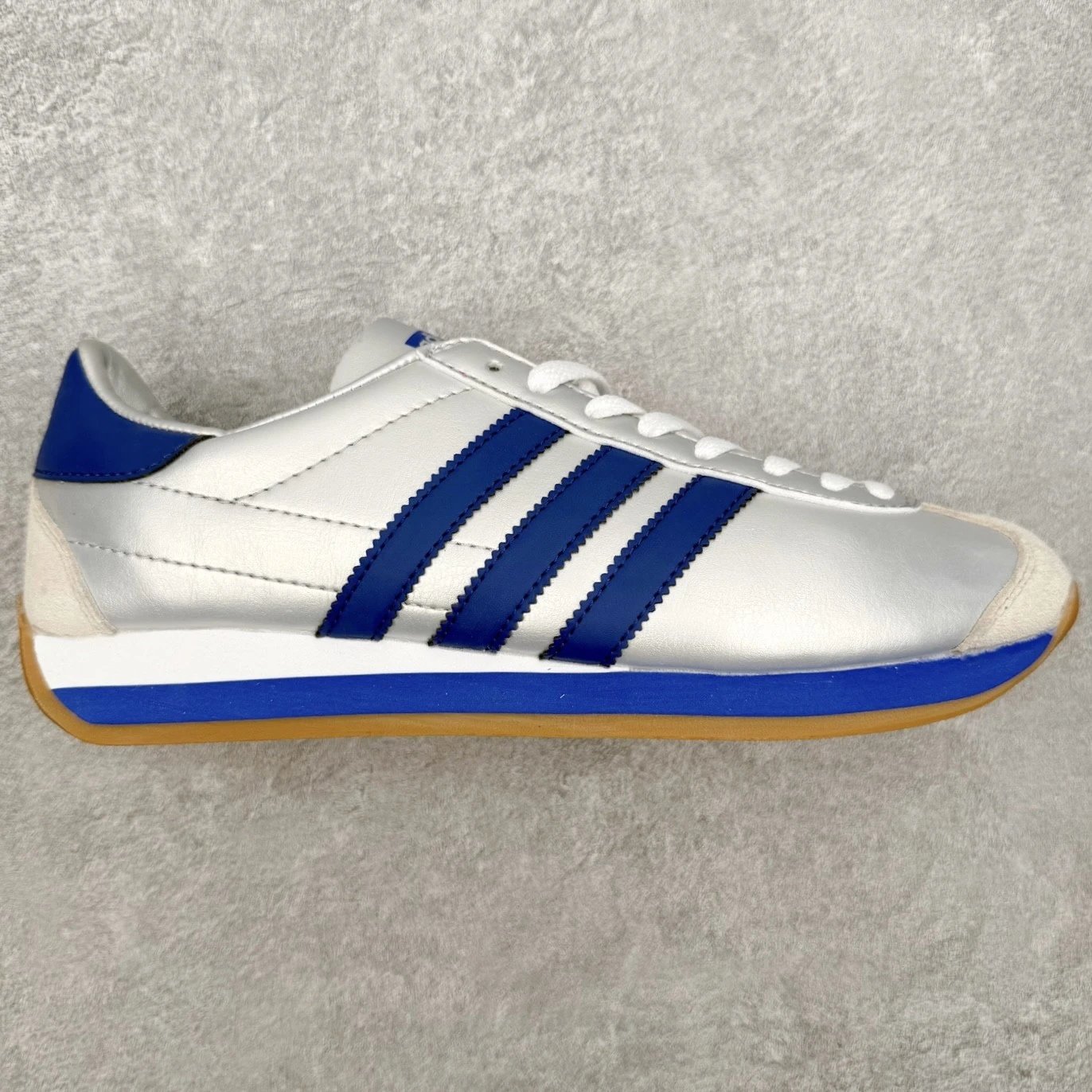 Adidas Sneakers Country OG low-top three-stripe — Silver blue