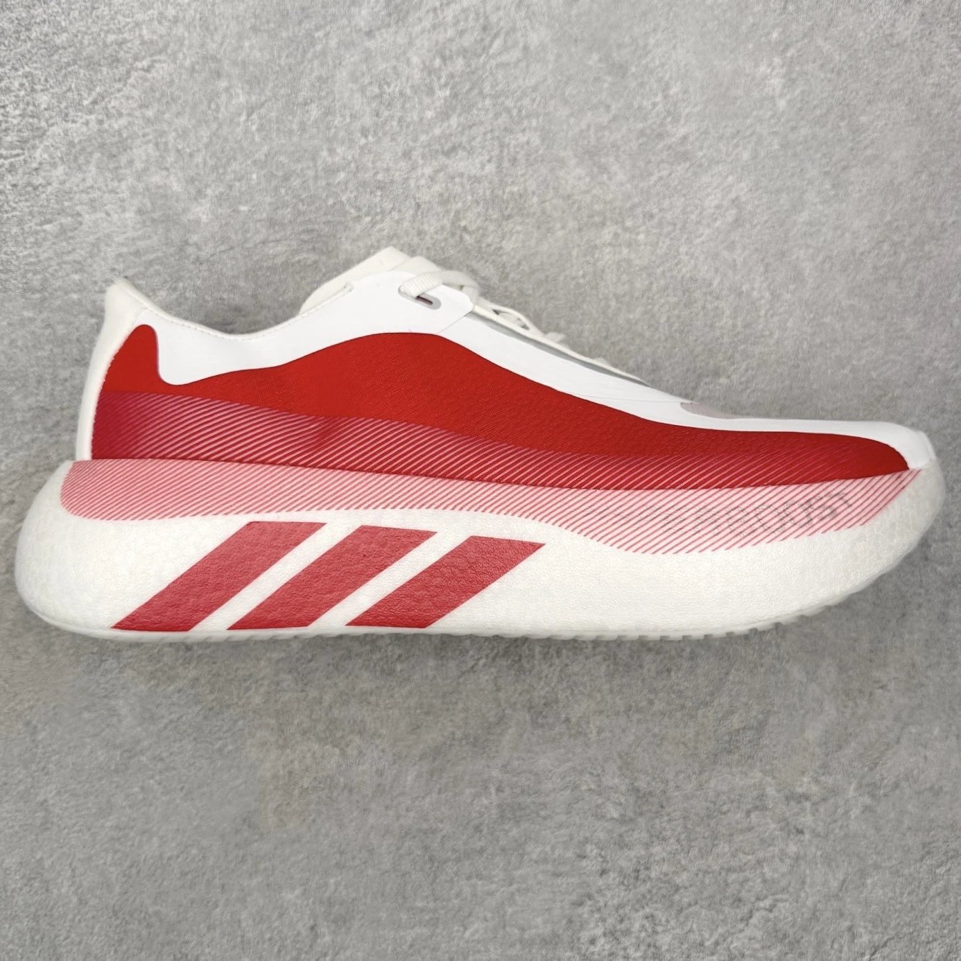 Adidas Sneakers Hyperboost running — White and red