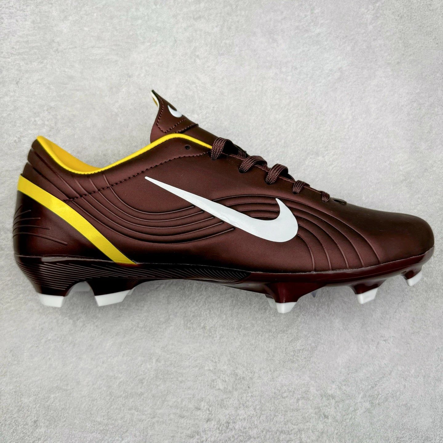 Nike Sneakers Football Turf Shoes — maroon