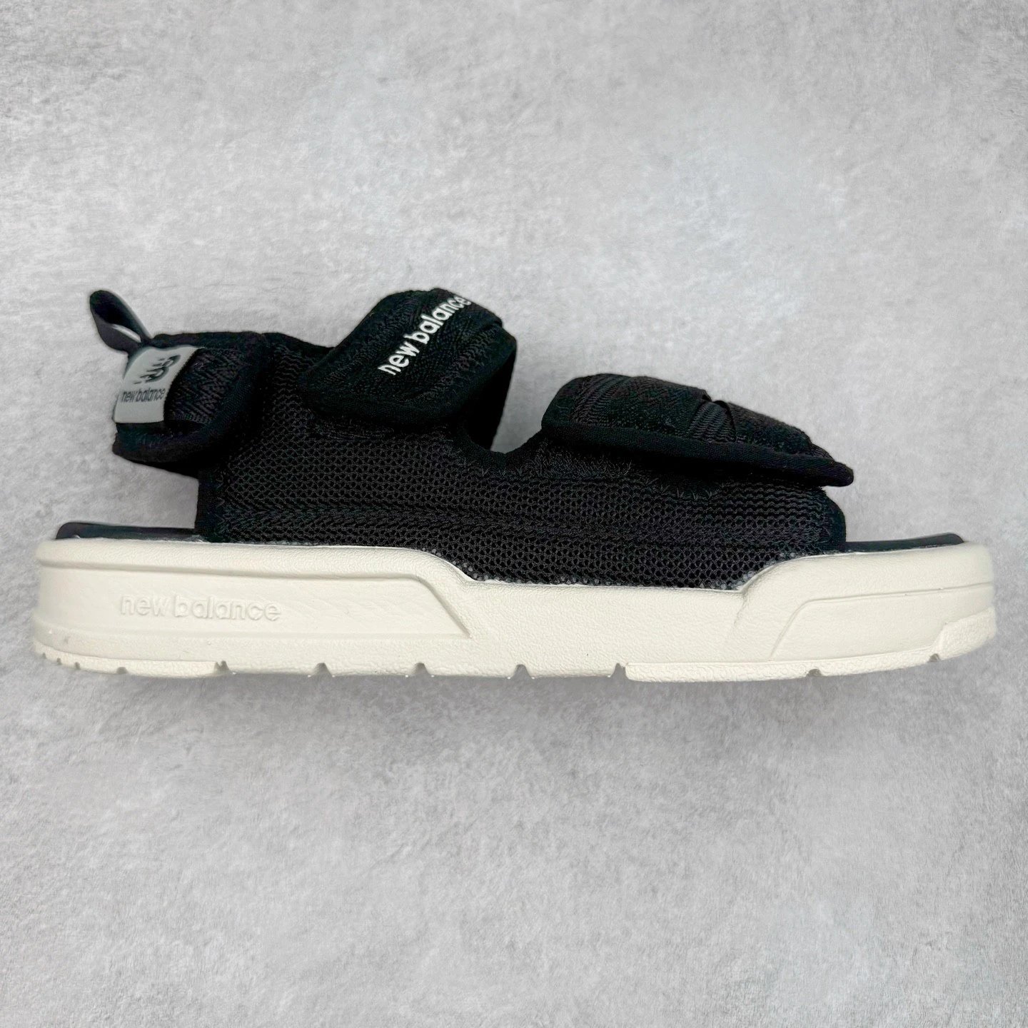 New Balance Sandals NBSD 3205 Hook-and-Loop Sport — Black and white