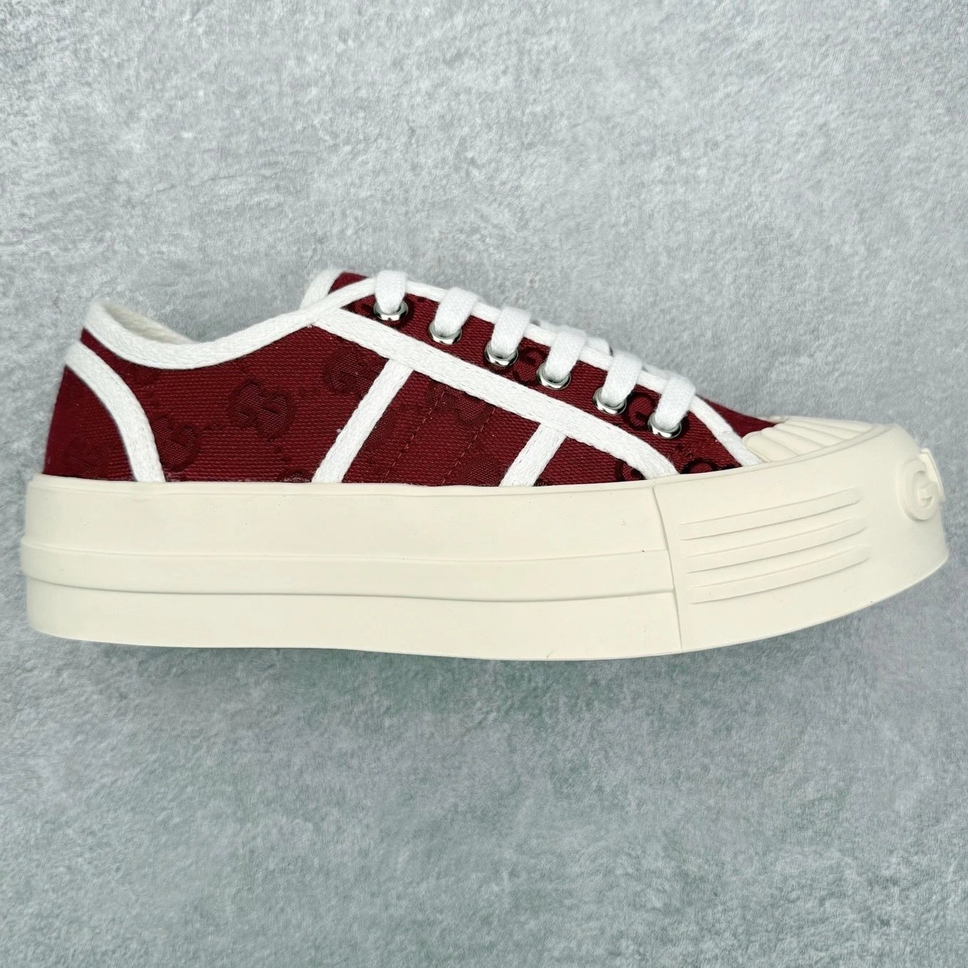 Gucci Sneakers Low-Top Platform GG Monogram Canvas — Red