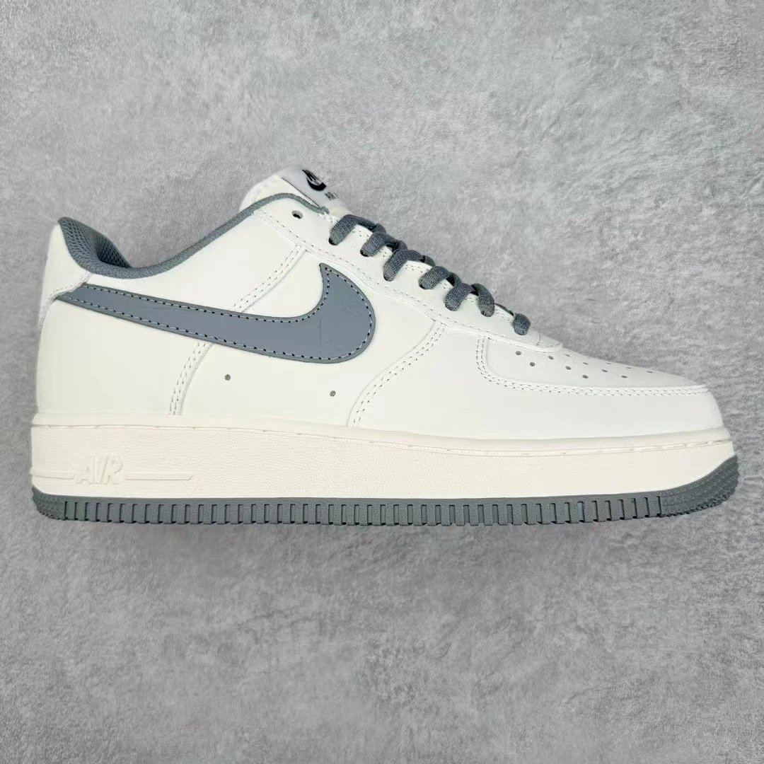 Nike Sneakers Air Force 1 Low-Top — Whitewash