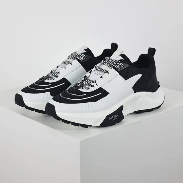 Valentino Garavani Sneakers Freedots product detail image 2