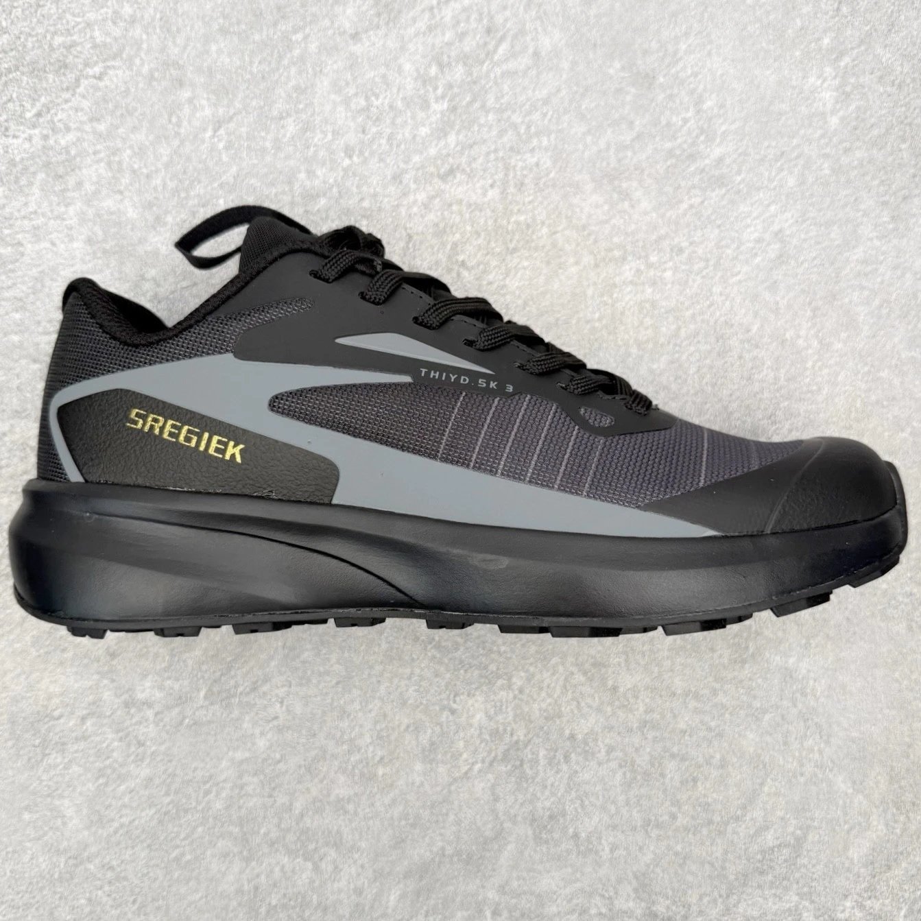 Sregiek Sneakers Low-Top Trail — Black and blue