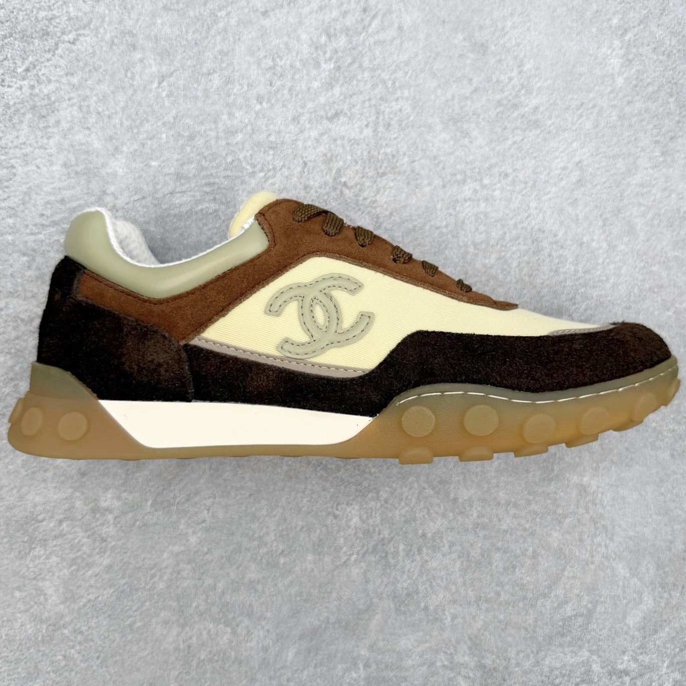 Chanel Sneakers CC Logo Suede and Textile — Black-brown