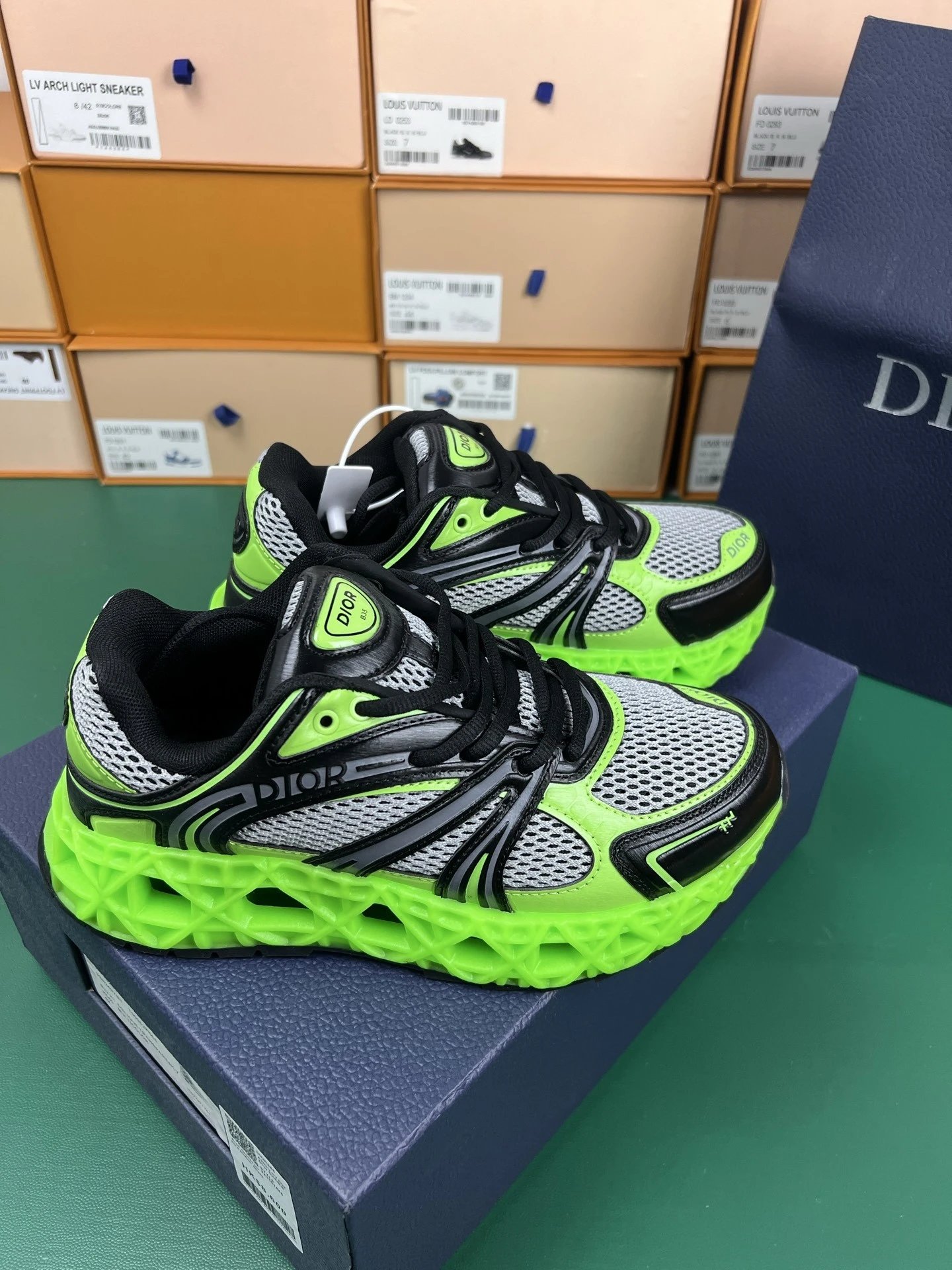 Dior Sneakers B35 Mesh — Black and green
