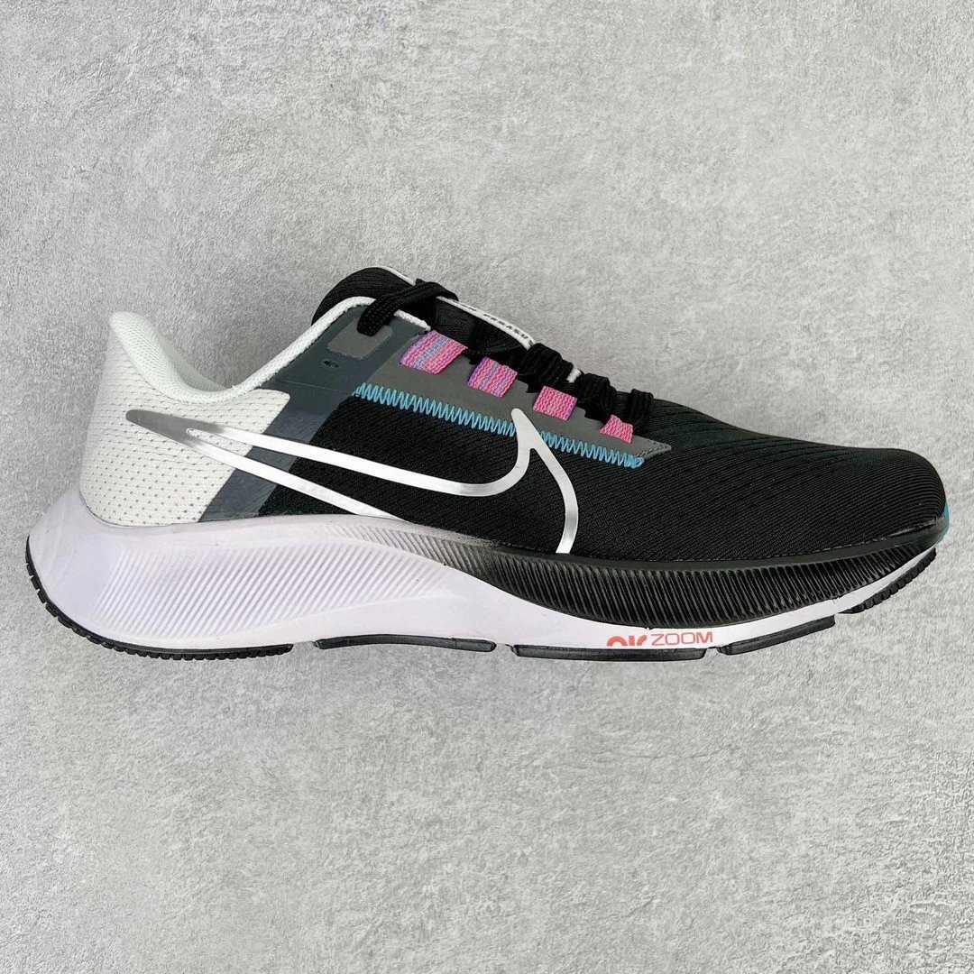 Nike Sneakers Air Zoom Pegasus 38 — Black and white powder
