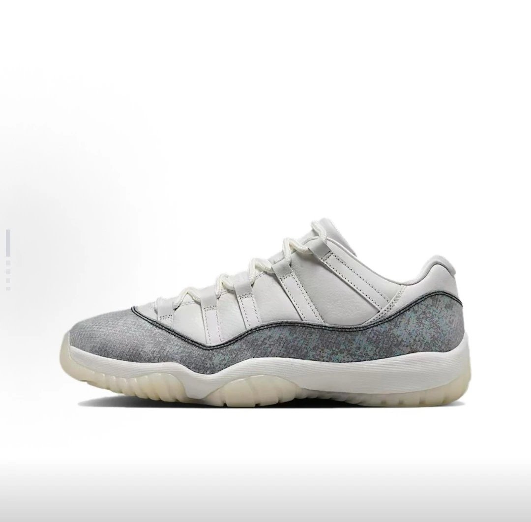 Unbranded Sneakers Low-Top Basketball with Patent Leather Overlays — White purple black HQ 7000-001