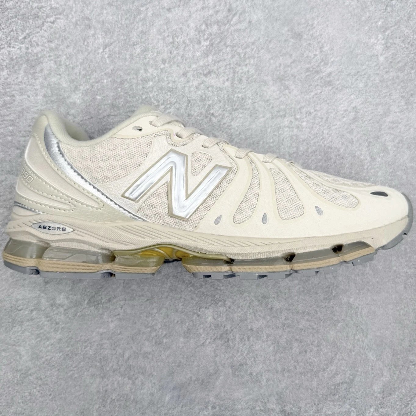 Unbranded Sneakers 1890 low-top mesh with segmented cushioning sole — Beige