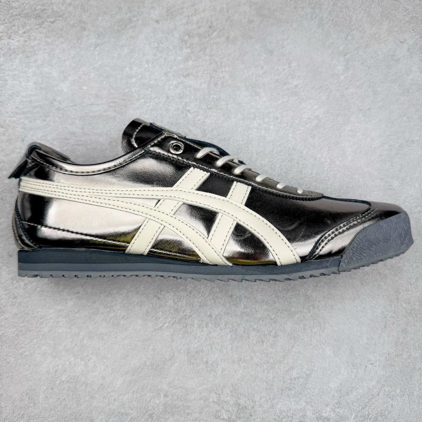 Unbranded Sneakers Metallic low-top with contrast stripe overlays — Silver