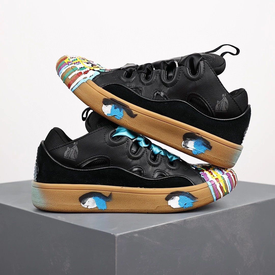 Lanvin Sneakers Low-top with wavy paneling and patterned laces — Black graffiti