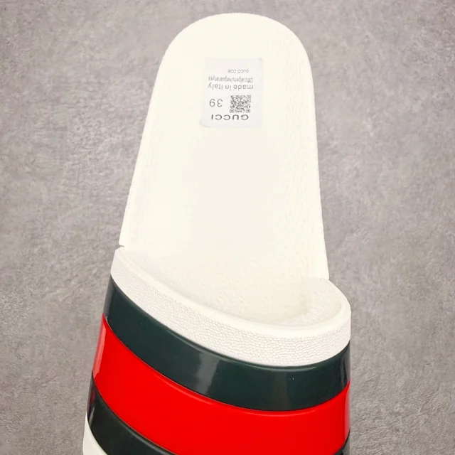 Gucci Slippers Logo-Pattern Lug-Sole Slide product detail image 23