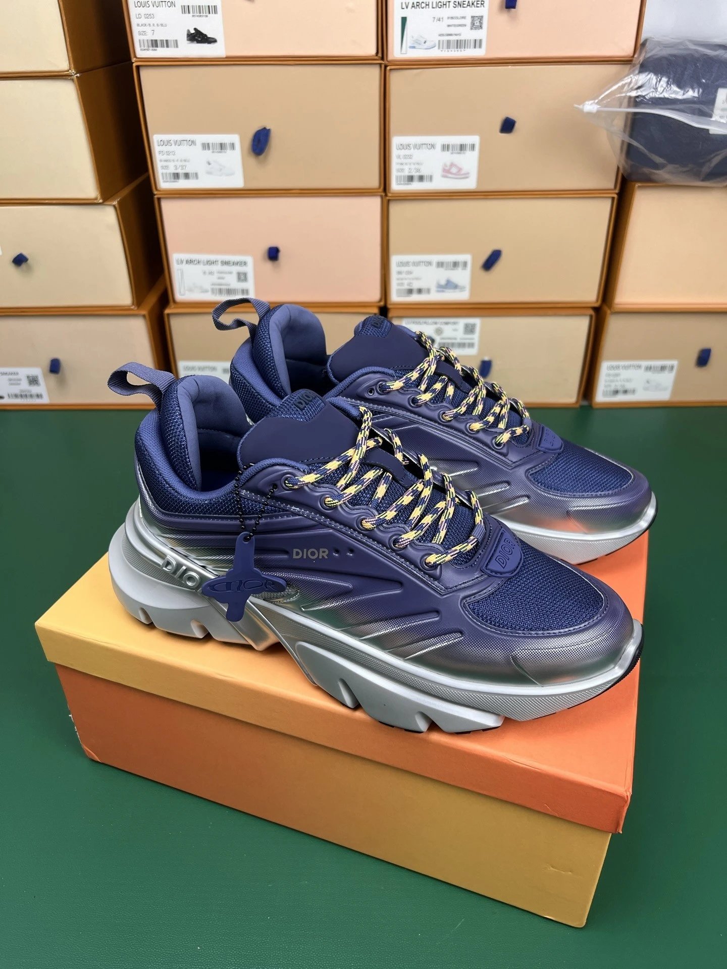 Dior Sneakers Chunky Metallic-Effect Lace-Up — Blue